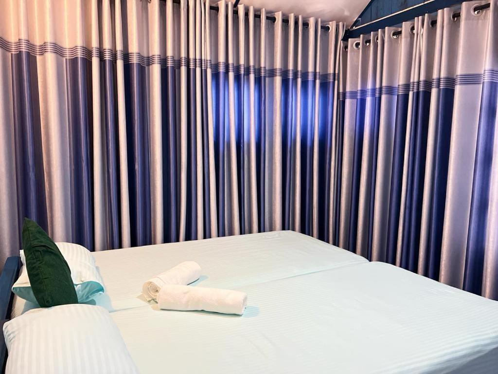 ארוגם Tsunami Beach Hotel מראה חיצוני תמונה